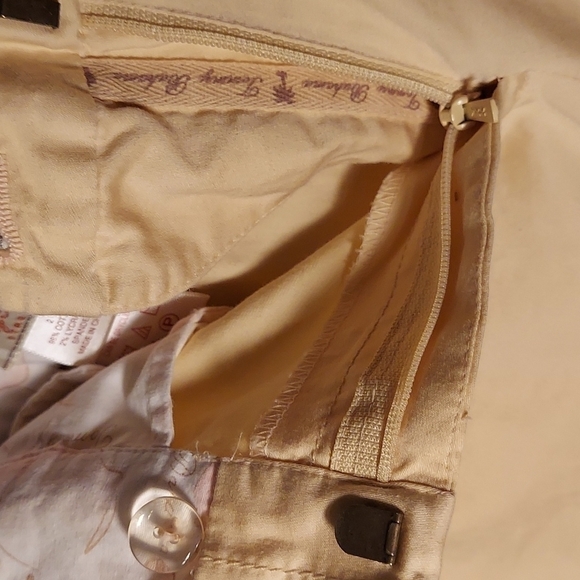 Tommy Bahama Shorts Stretch  Size 2 - Picture 3 of 8